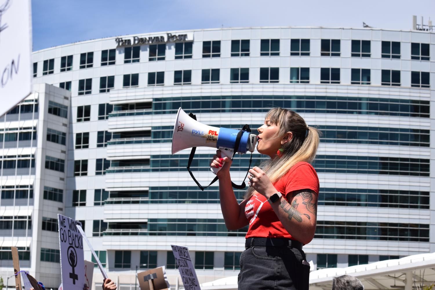 Denverites Show Up to Protest Roe v. Wade Overturning