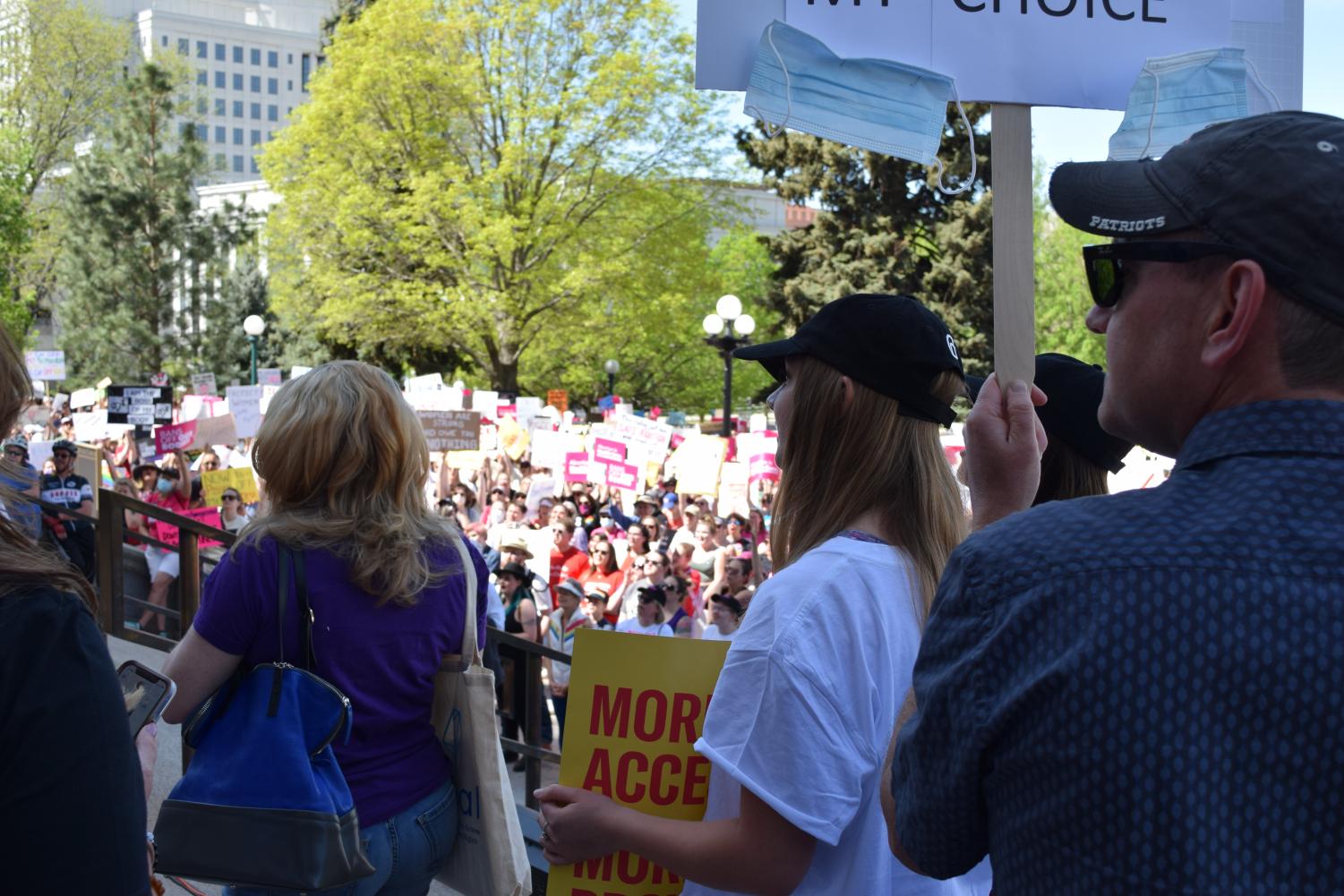 Denverites Show Up to Protest Roe v. Wade Overturning