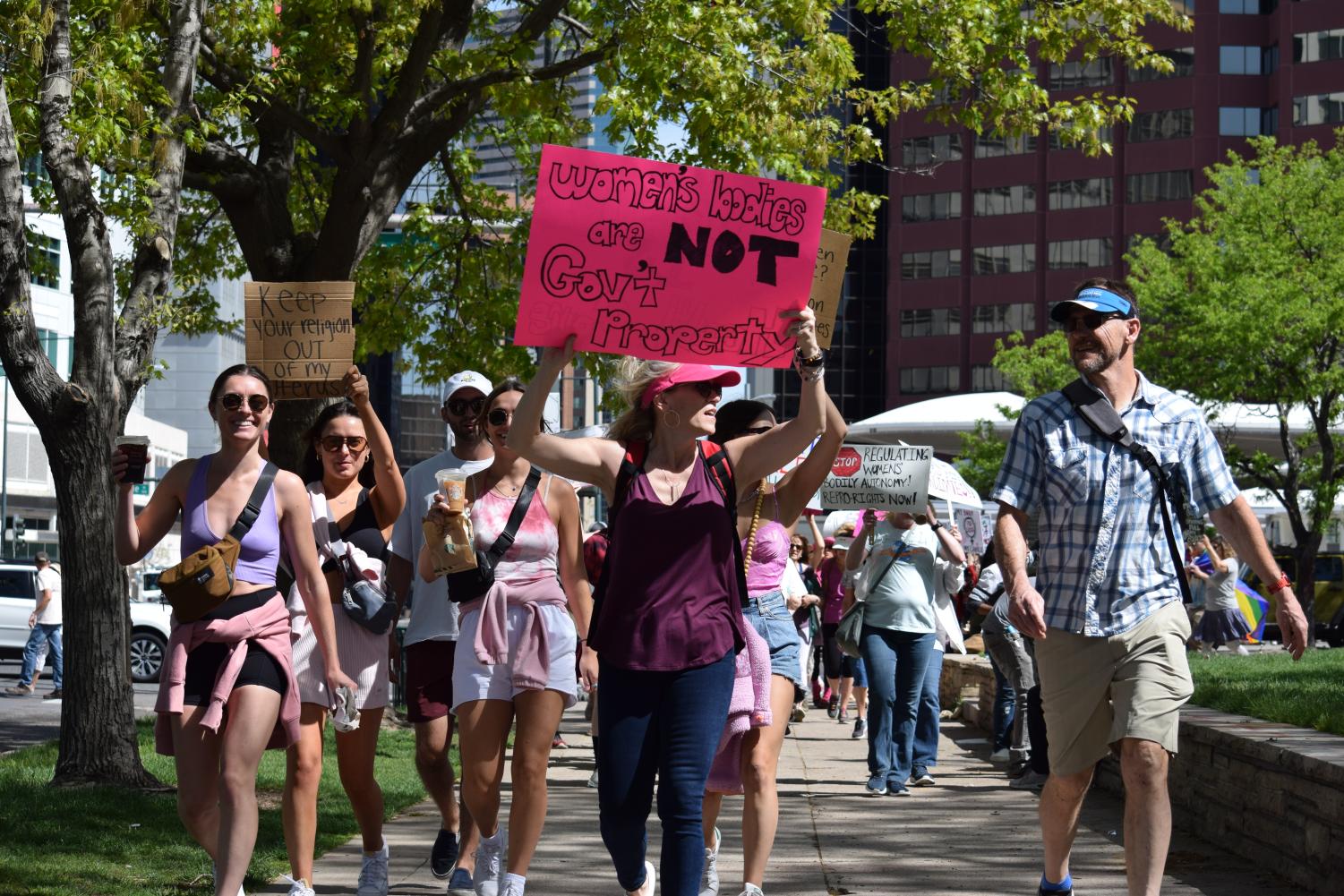 Denverites Show Up to Protest Roe v. Wade Overturning