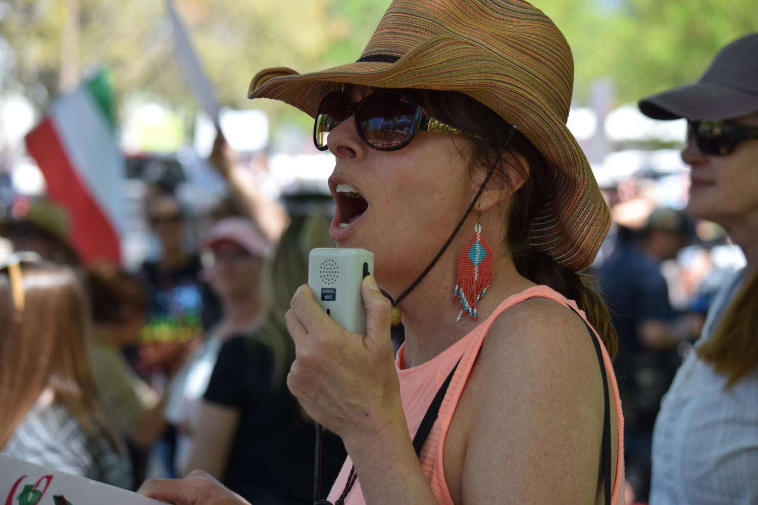 Denverites Show Up to Protest Roe v. Wade Overturning