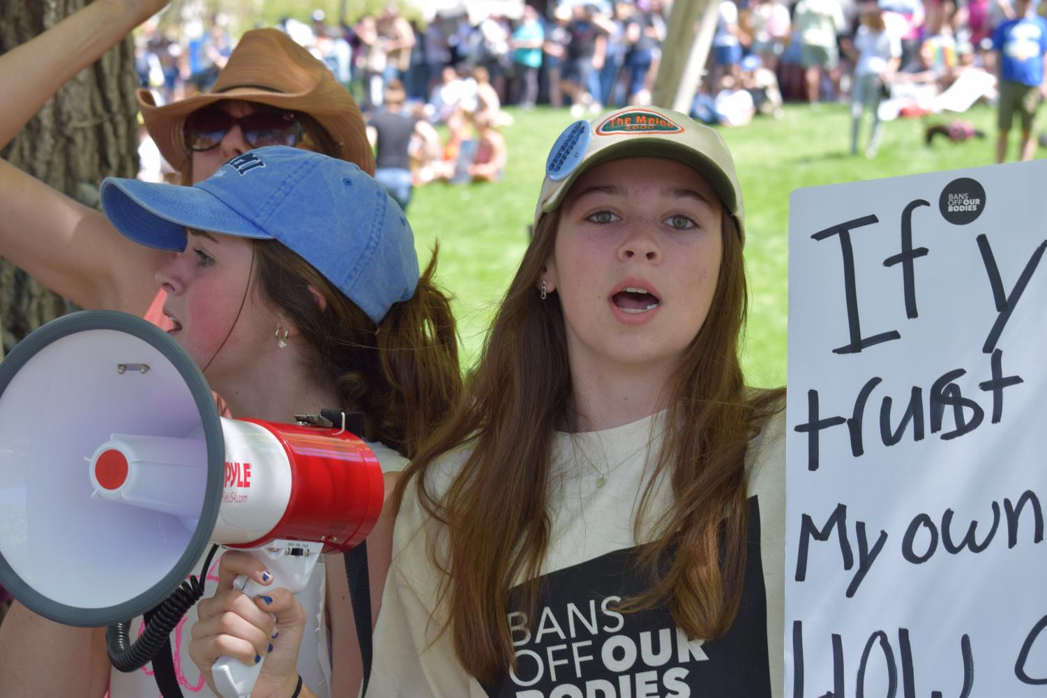 Denverites Show Up to Protest Roe v. Wade Overturning