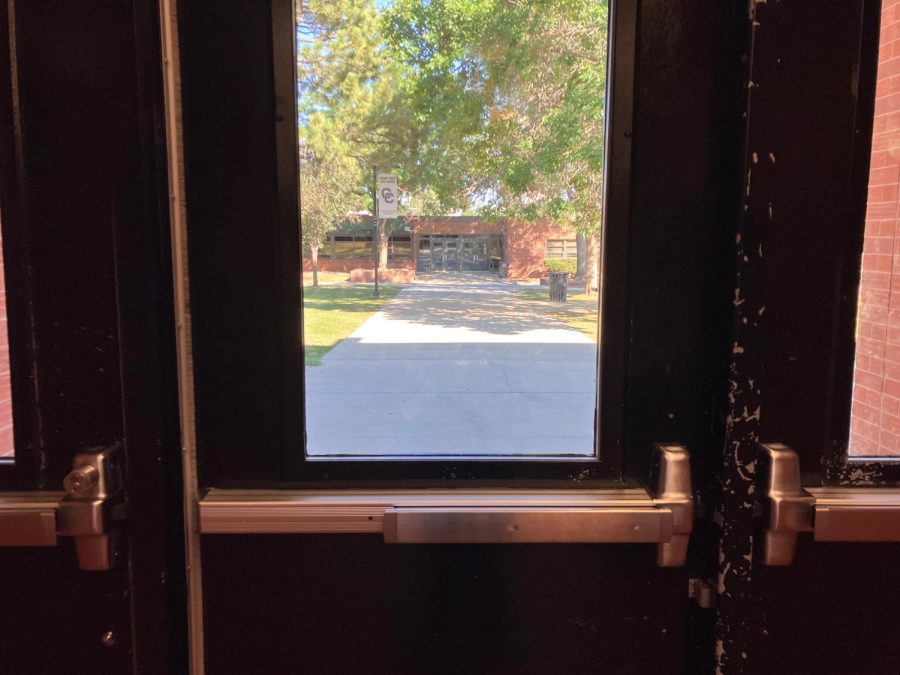 Creek’s campus between East and Fine Arts lies empty after most students have gone home. Some were trapped by a secure perimeter, which Silva announced around 30 minutes after the end of the school day. It lasted about 15 minutes.