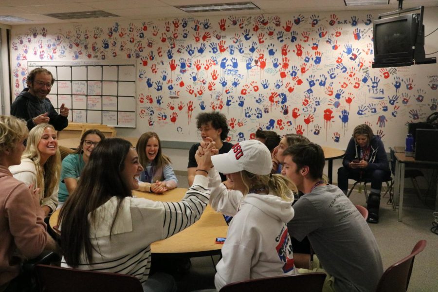 Senior class senators participate in a meeting during 8th period. With Senate and sports, class representatives like junior Parker Ortanes has to find time for school work. “I’ll start homework around eight and hopefully get to bed at like 11,” Ortanes said.