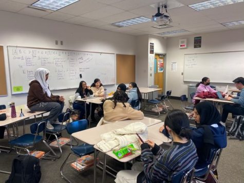 The Muslim Student Association meets after school on Nov. 29. The goal of the club is to provide fun and inclusive experiences for Muslim students at Creek.