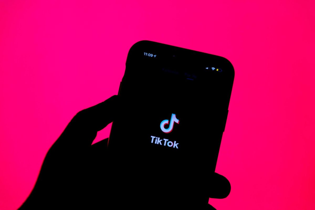 Many students rely on TikTok for entertainment but its doing more harm. TikTok causes many issues making its potential ban a chance for teens to acknowledge the world around them and decrease mental health issues associated with social media.