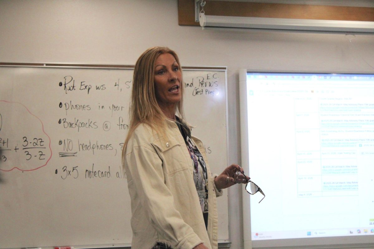 Tamara Hamill explaining self-scheduling during advisory.